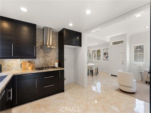 15 Poppyfield , Rancho Santa Margarita, CA
