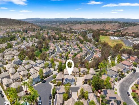 15 Poppyfield , Rancho Santa Margarita, CA