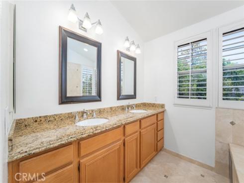 14 Paseo Vecino , Rancho Santa Margarita, CA