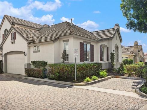 104 Seacountry Lane
