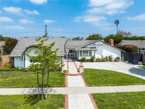 3001  Bostonian   Drive, Rossmoor, CA