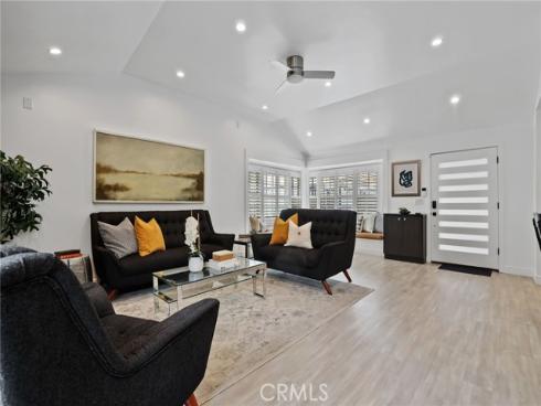 3001  Bostonian   Drive, Rossmoor, CA