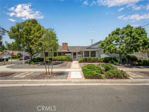 2621 Woodstock Road, Rossmoor, CA