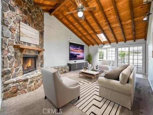 2621 Woodstock Road, Rossmoor, CA