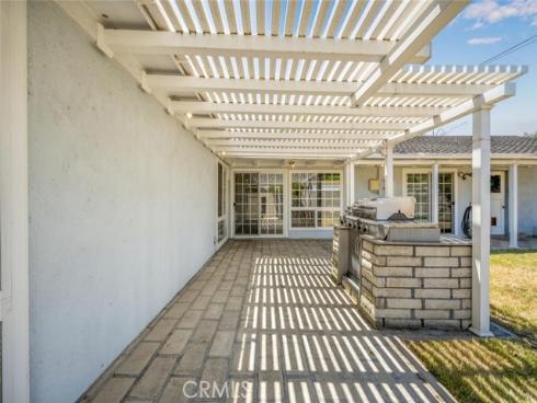 2621 Woodstock Road, Rossmoor, CA