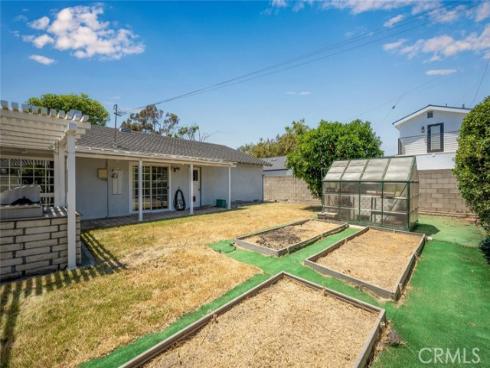 2621 Woodstock Road, Rossmoor, CA