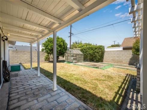 2621 Woodstock Road, Rossmoor, CA