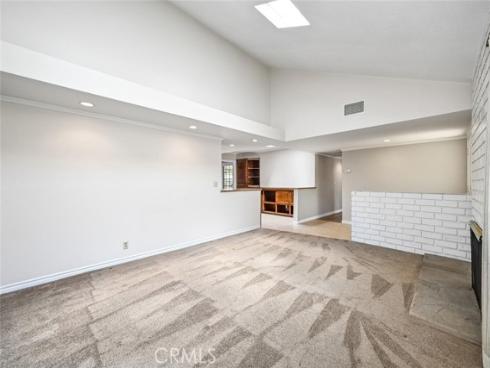 2621 Woodstock Road, Rossmoor, CA