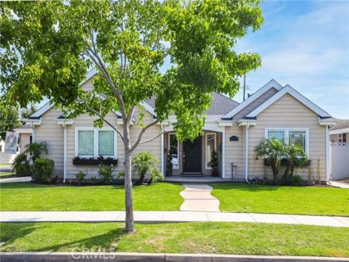 12752  Oak Way   Drive, Rossmoor, CA