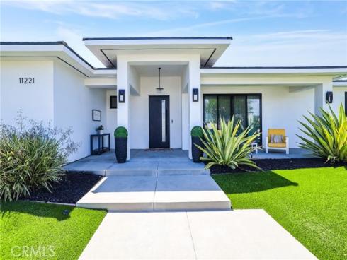 11221 Davenport Road, Rossmoor, CA