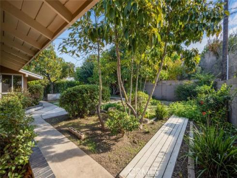 11272 Wembley Road, Rossmoor, CA