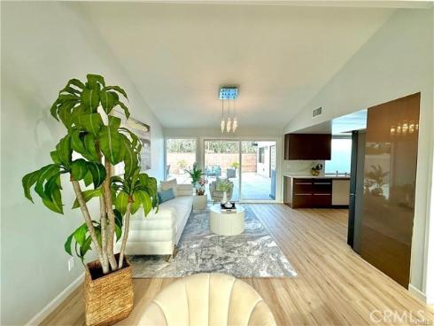 3432  Yellowtail   Drive, Rossmoor, CA