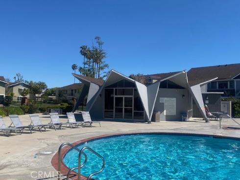 3342  Bradbury  20  Road, Rossmoor, CA