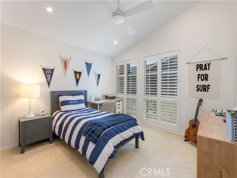 3231  Rowena  , Rossmoor, CA