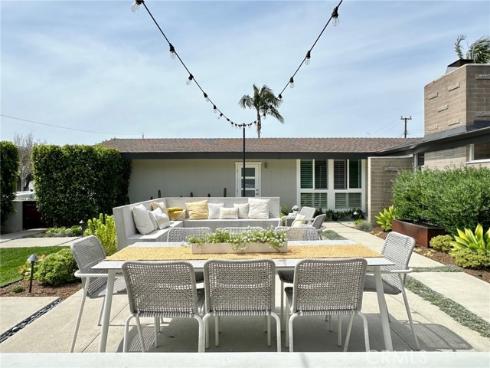 3231  Rowena  , Rossmoor, CA