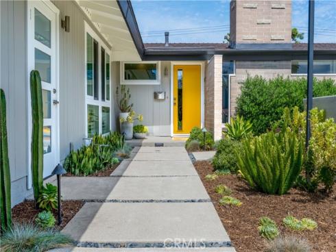 3231  Rowena  , Rossmoor, CA