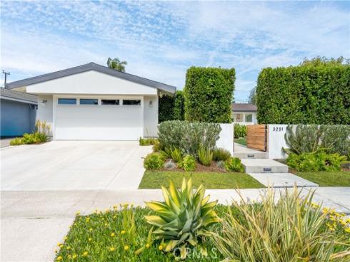 3231  Rowena  , Rossmoor, CA