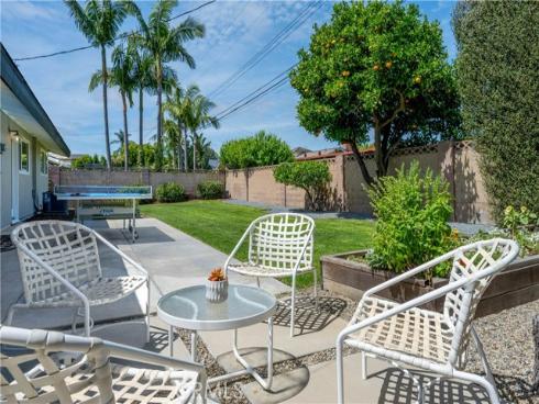 3231  Rowena  , Rossmoor, CA