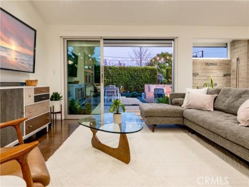 3231  Rowena  , Rossmoor, CA