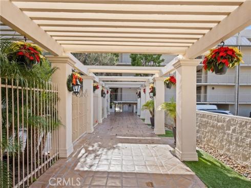 405  Avenida Granada  202 , San Clemente, CA