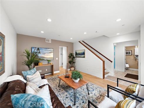 117  Avenida Del Reposo  F , San Clemente, CA