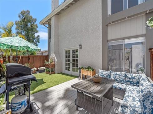 386  Calle Borrego  , San Clemente, CA