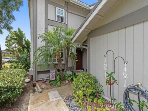 386  Calle Borrego  , San Clemente, CA