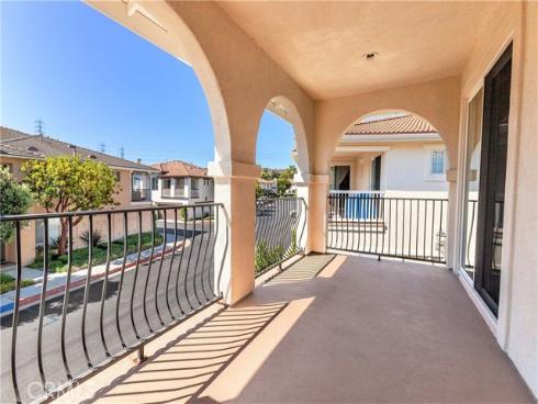 39  Avenida Brio  105 , San Clemente, CA