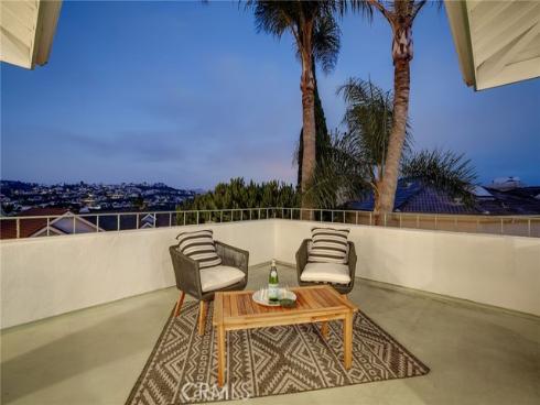 23  Cantilena  , San Clemente, CA