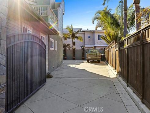 404 W Avenida de los Lobos Marinos  , San Clemente, CA