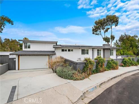 521 W Avenida De Los Lobos Marinos  , San Clemente, CA