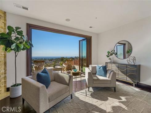 35  Cantilena  , San Clemente, CA