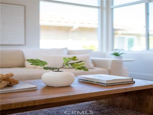 27  Burriana  , San Clemente, CA