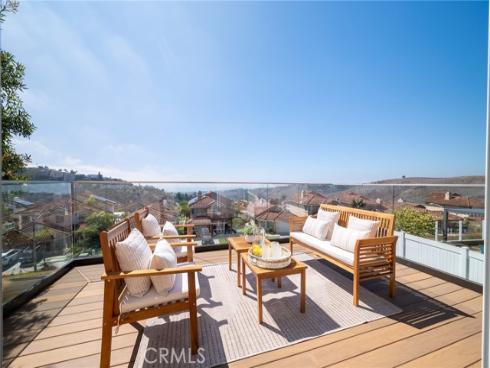 27  Burriana  , San Clemente, CA