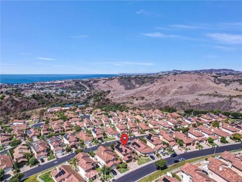 27  Burriana  , San Clemente, CA