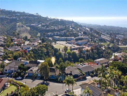 200  Avenida San Carlos  , San Clemente, CA