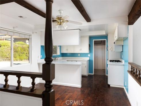 200  Avenida San Carlos  , San Clemente, CA