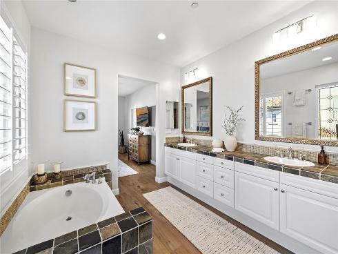 27  Via Zamora  , San Clemente, CA