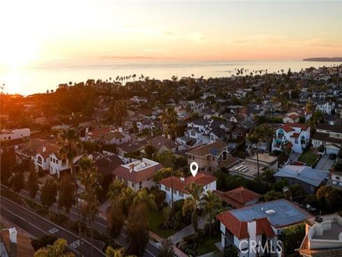 212 W Avenida Valencia , San Clemente, CA