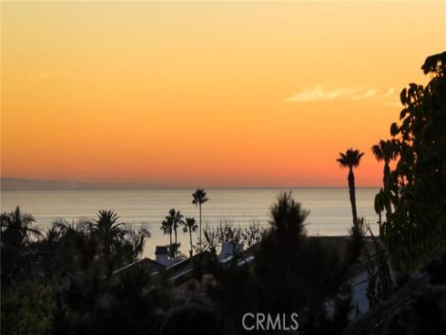 212 W Avenida Valencia , San Clemente, CA