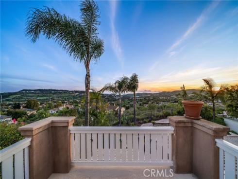18  Calle Anacapa  , San Clemente, CA