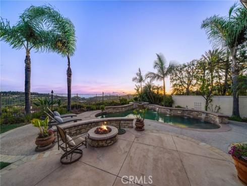 18  Calle Anacapa  , San Clemente, CA