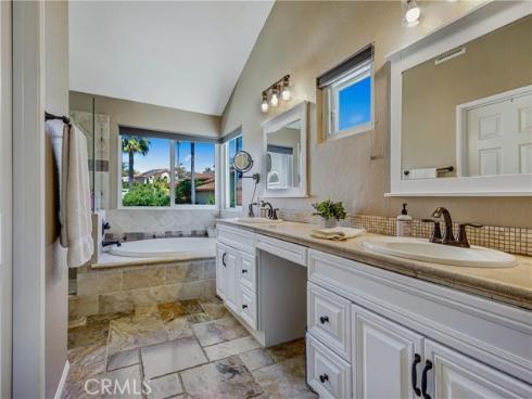 6  Puerto Valdemo  , San Clemente, CA