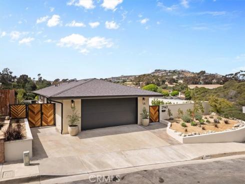 2943 Via San Jacinto