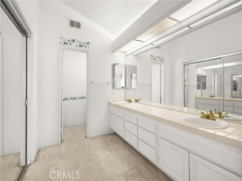1012  Las Posas  , San Clemente, CA