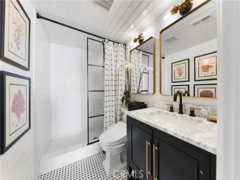 915  Buena Vista  , San Clemente, CA