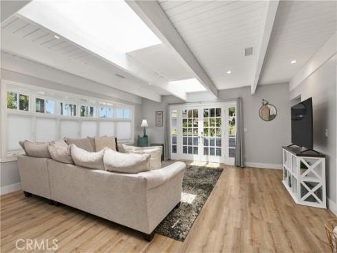 127 West Avenida De Los Lobos Marinos , San Clemente, CA