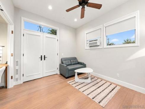 165 W Avenida San Antonio  , San Clemente, CA
