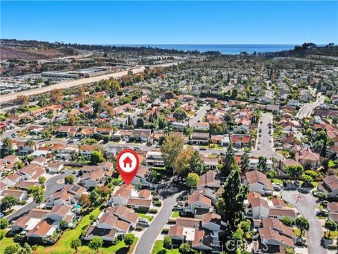 33102 Halfmoon Court