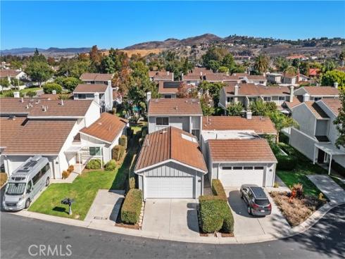 33102 Halfmoon Court, San Juan Capistrano, CA